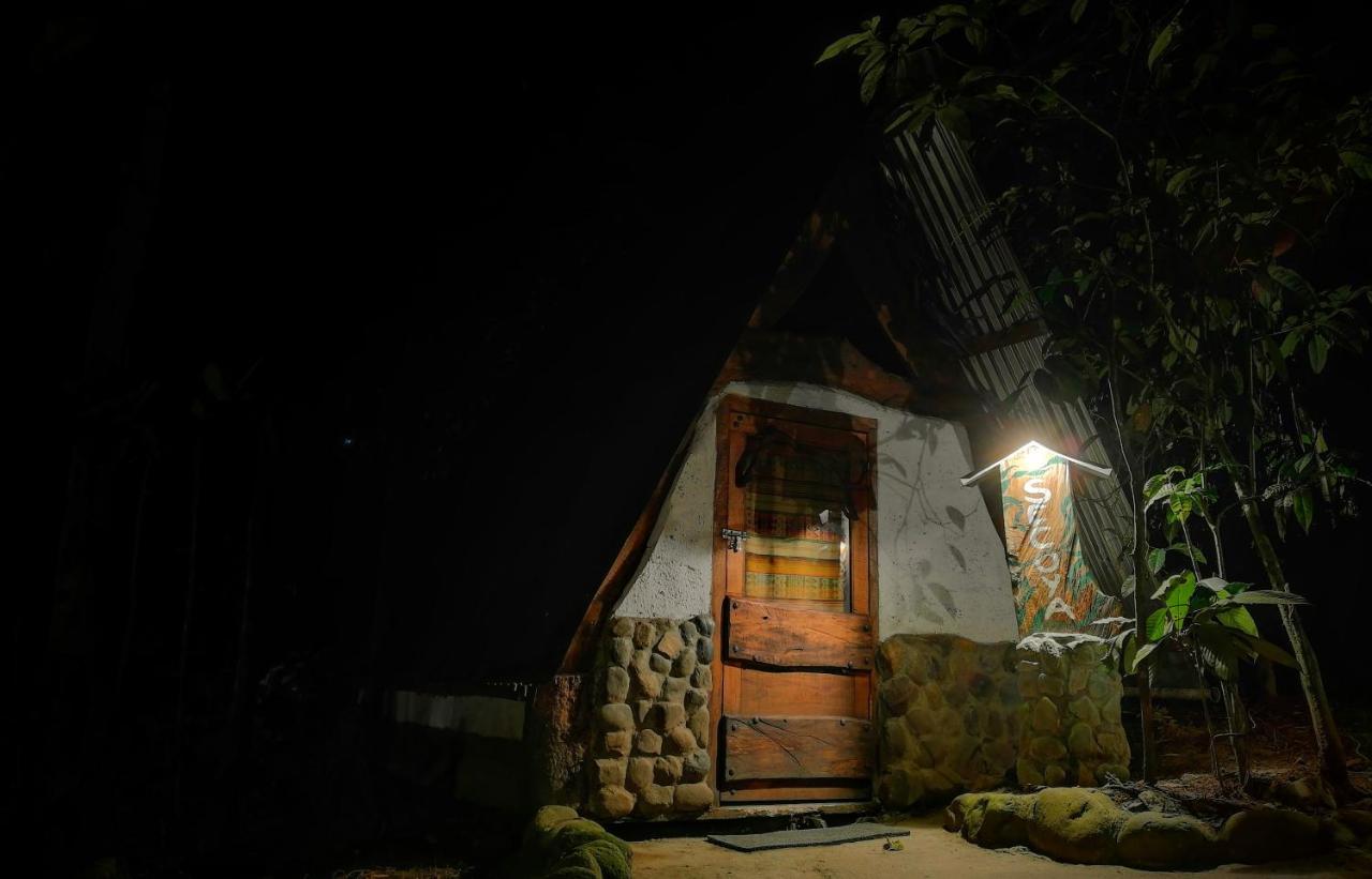 Jungle Roots Hotel เตนา ภายนอก รูปภาพ